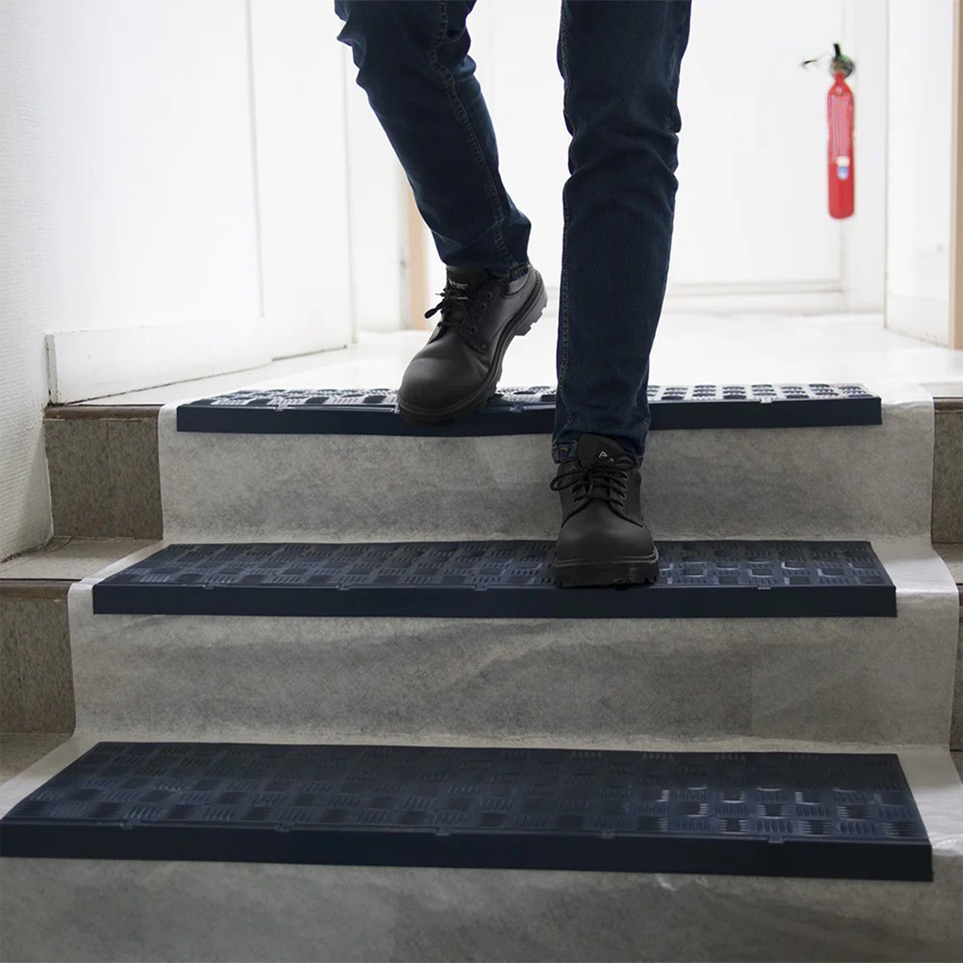 Bordure de nez de marche en PVC Protecteur de bord d'escalier antidérapant  Bande de protection d'angle en caoutchouc, Protecteur de bord d'escalier  antidérapant, Tapis de marche d'intérieur et d'extér : : Cuisine