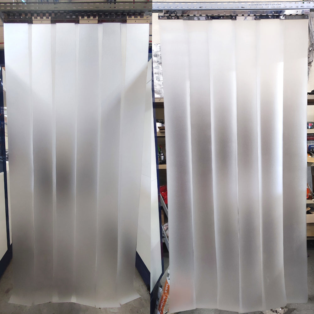 rideau à lanières PVC translucide mat 200x2, rideau isolation forte 77%, rideau sur mesure pour porte industrielle.